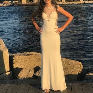 ❌SOLD❌ White Prom/Homecoming Dress Size 2